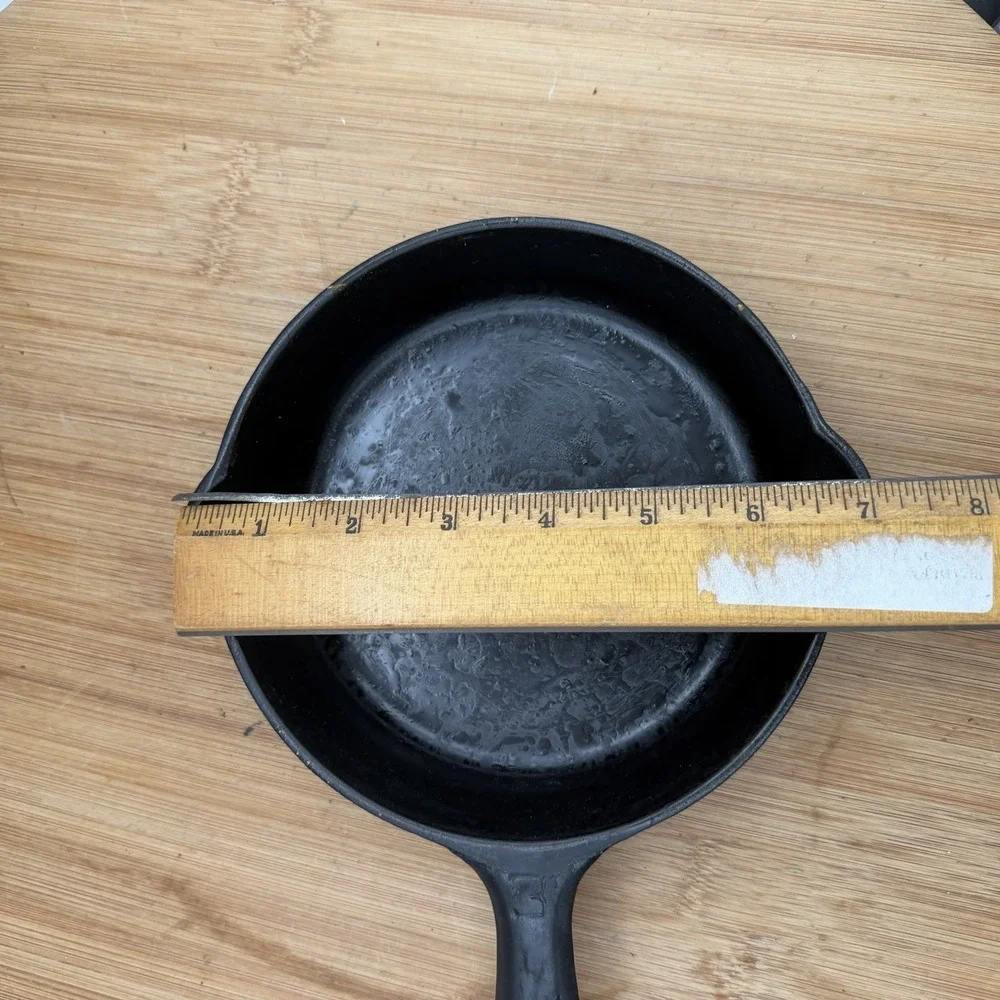Vintage 1930's Griswold No. 3 709 E Cast Iron Skillet‎ Small Block Logo Erie, PA